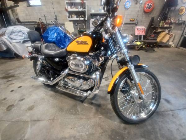 2000 Harley-Davidson, dovoz USA — foto 3 z 4