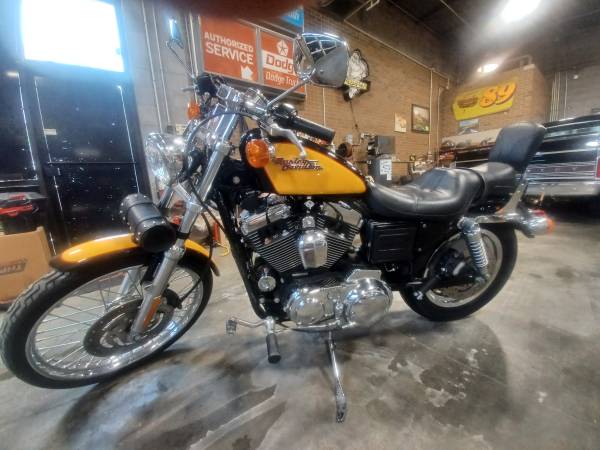 2000 Harley-Davidson, dovoz USA — foto 4 z 4