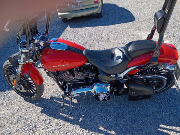 2017 Harley-Davidson, dovoz USA — foto 2 z 9
