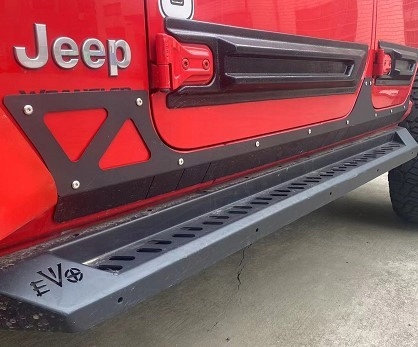 Ozdobne nakladki progów Jeep Wrangler JLU, Skladem v EU — foto 1