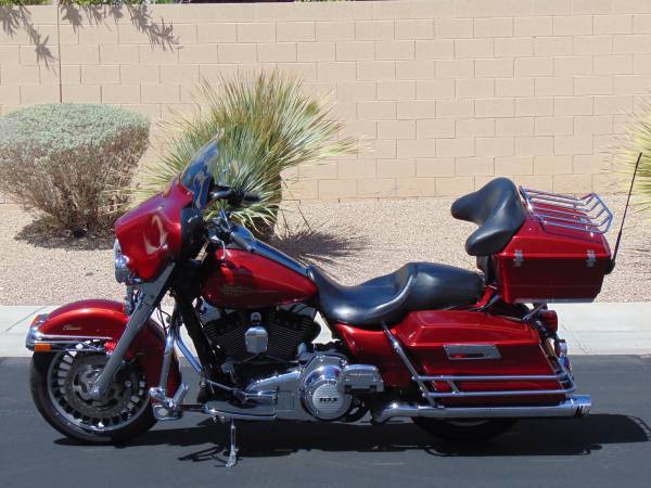 2012 Harley-Davidson, dovoz USA — foto 2 z 12