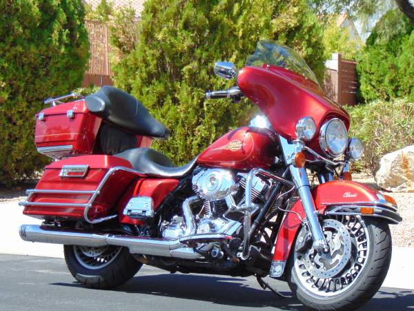 2012 Harley-Davidson, dovoz USA — foto 3 z 12