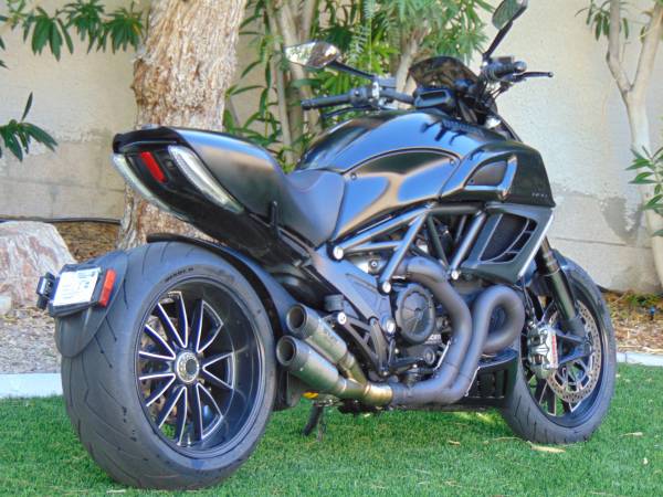 2013 Ducati, dovoz USA — foto 3 z 12