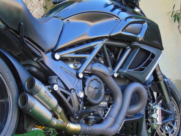 2013 Ducati, dovoz USA — foto 4 z 12