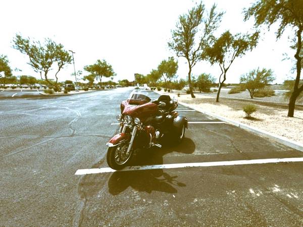 2021 Harley-Davidson, dovoz USA — foto 9 z 12