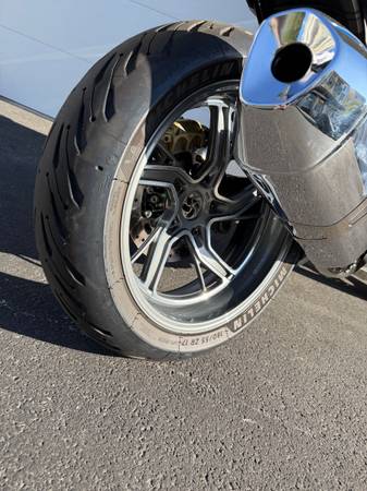 2023 BMW, dovoz USA — foto 4 z 12