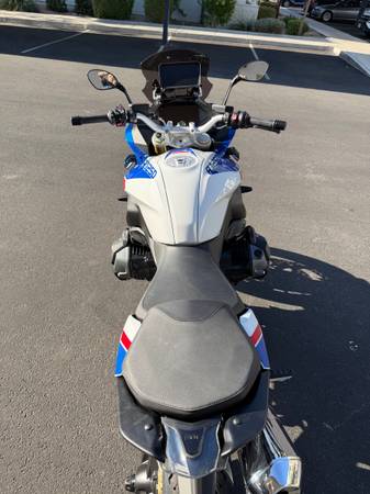 2023 BMW, dovoz USA — foto 5 z 12