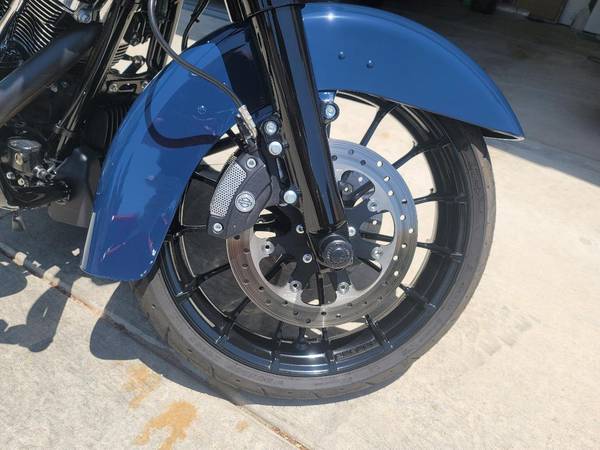 2019 Harley-Davidson, dovoz USA — foto 9 z 12