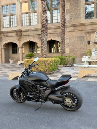 Ducati, dovoz USA — foto 4 z 5