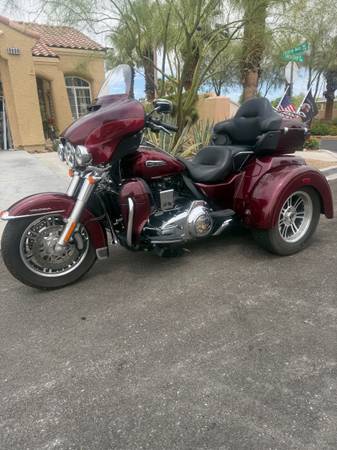 2014 Harley-Davidson, dovoz USA — foto 2 z 10