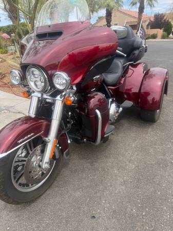 2014 Harley-Davidson, dovoz USA — foto 3 z 10