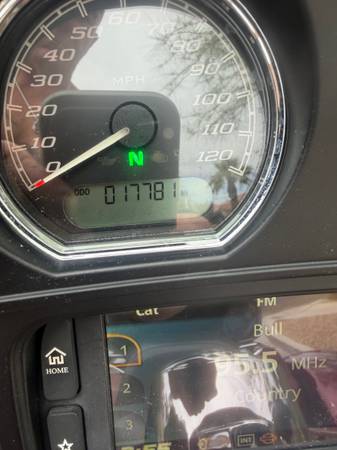 2014 Harley-Davidson, dovoz USA — foto 6 z 10