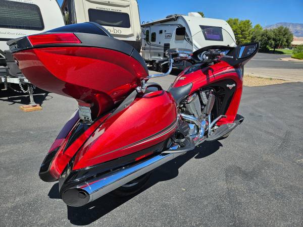 2013 Victory, dovoz USA — foto 4 z 12