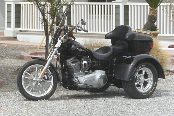 2007 Harley-Davidson, dovoz USA — foto 8 z 12