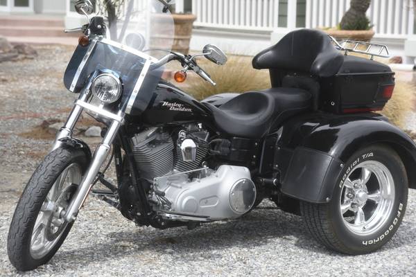 2007 Harley-Davidson, dovoz USA — foto 2 z 12