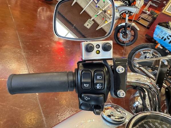 2015 Harley-Davidson, dovoz USA — foto 12 z 12