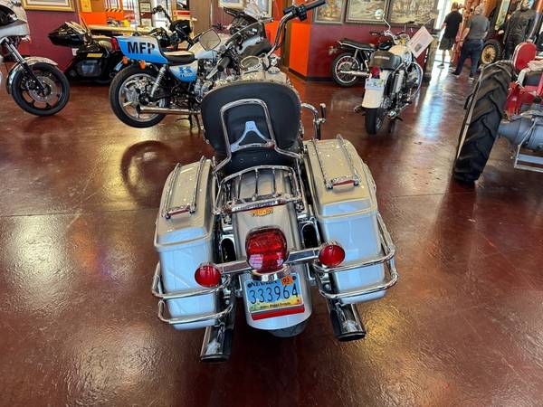 2015 Harley-Davidson, dovoz USA — foto 4 z 12