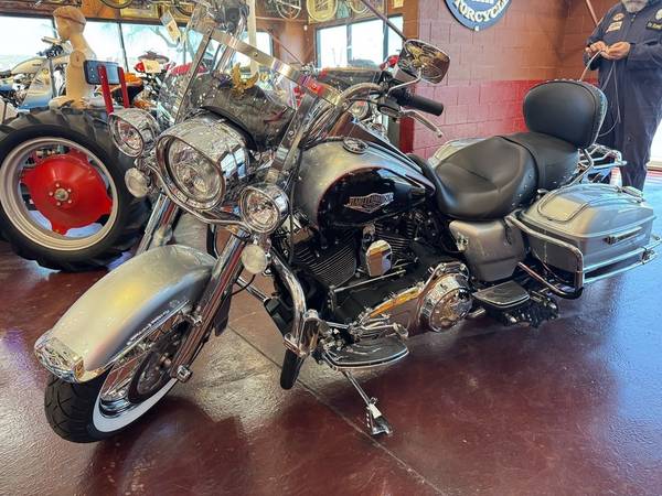 2015 Harley-Davidson, dovoz USA — foto 7 z 12