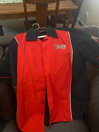 2011 Victory, dovoz USA — foto 11 z 12