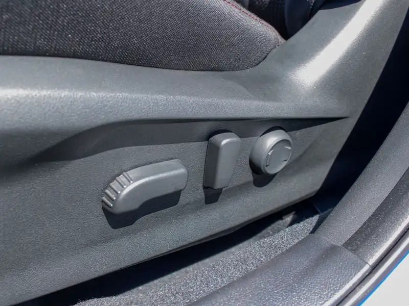 2025 Subaru WRX Automatic, modrá, 226 km, dovoz Kanada — foto 9 z 12