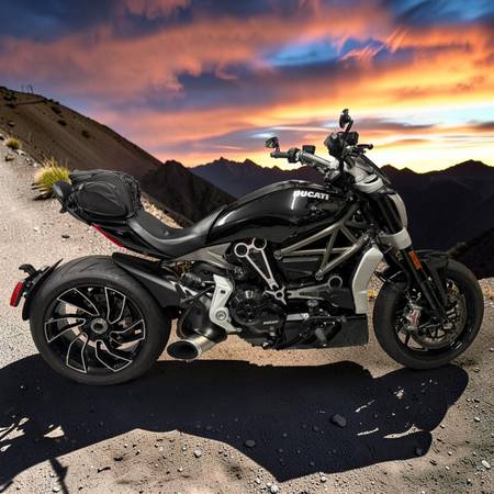 2016 Ducati, dovoz USA — foto 2 z 5
