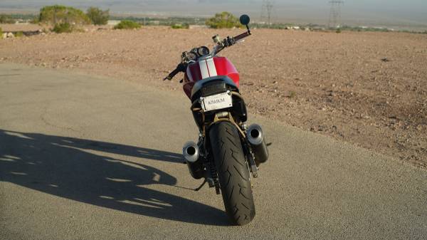 2000 Ducati, dovoz USA — foto 4 z 12