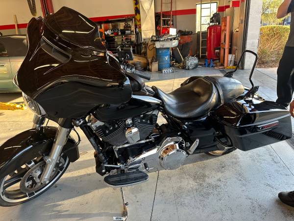 2016 Harley-Davidson, dovoz USA — foto 2 z 6