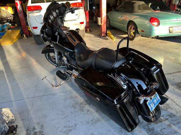 2016 Harley-Davidson, dovoz USA — foto 3 z 6
