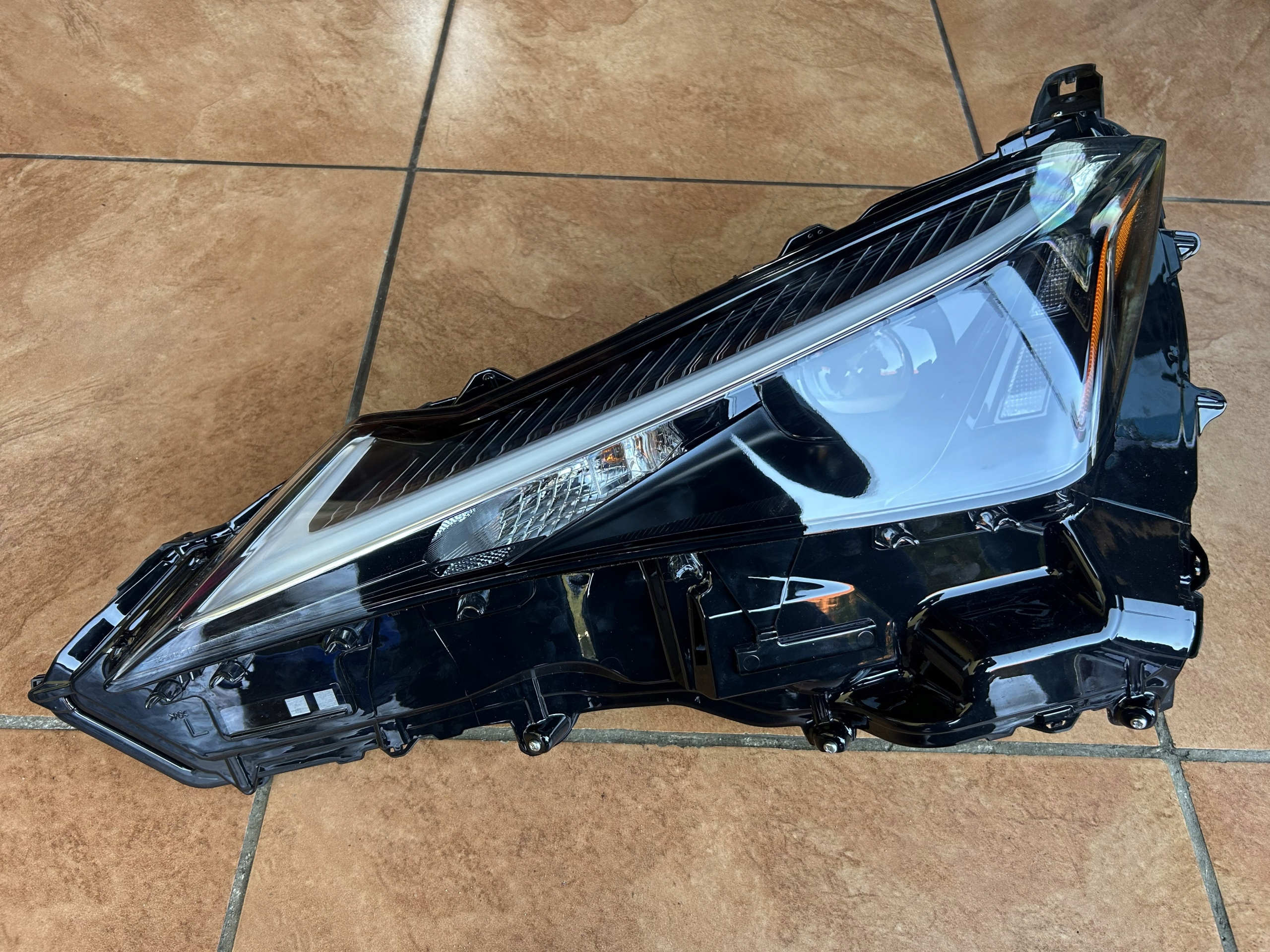 LEXUS UX FULL LED světlomet komplet levý i pravý Ciemne SHADOW 81145-76700, dovoz Skladem v EU — foto 4 z 11
