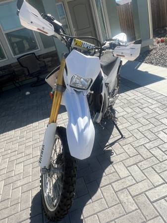 2016 Yamaha, dovoz USA — foto 3 z 4