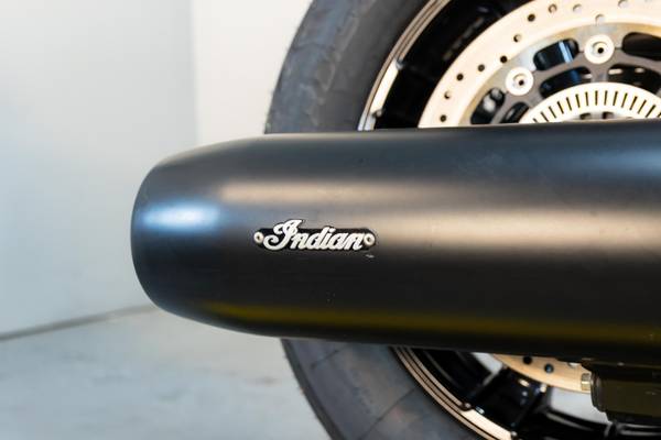 2025 Indian, dovoz USA — foto 3 z 12