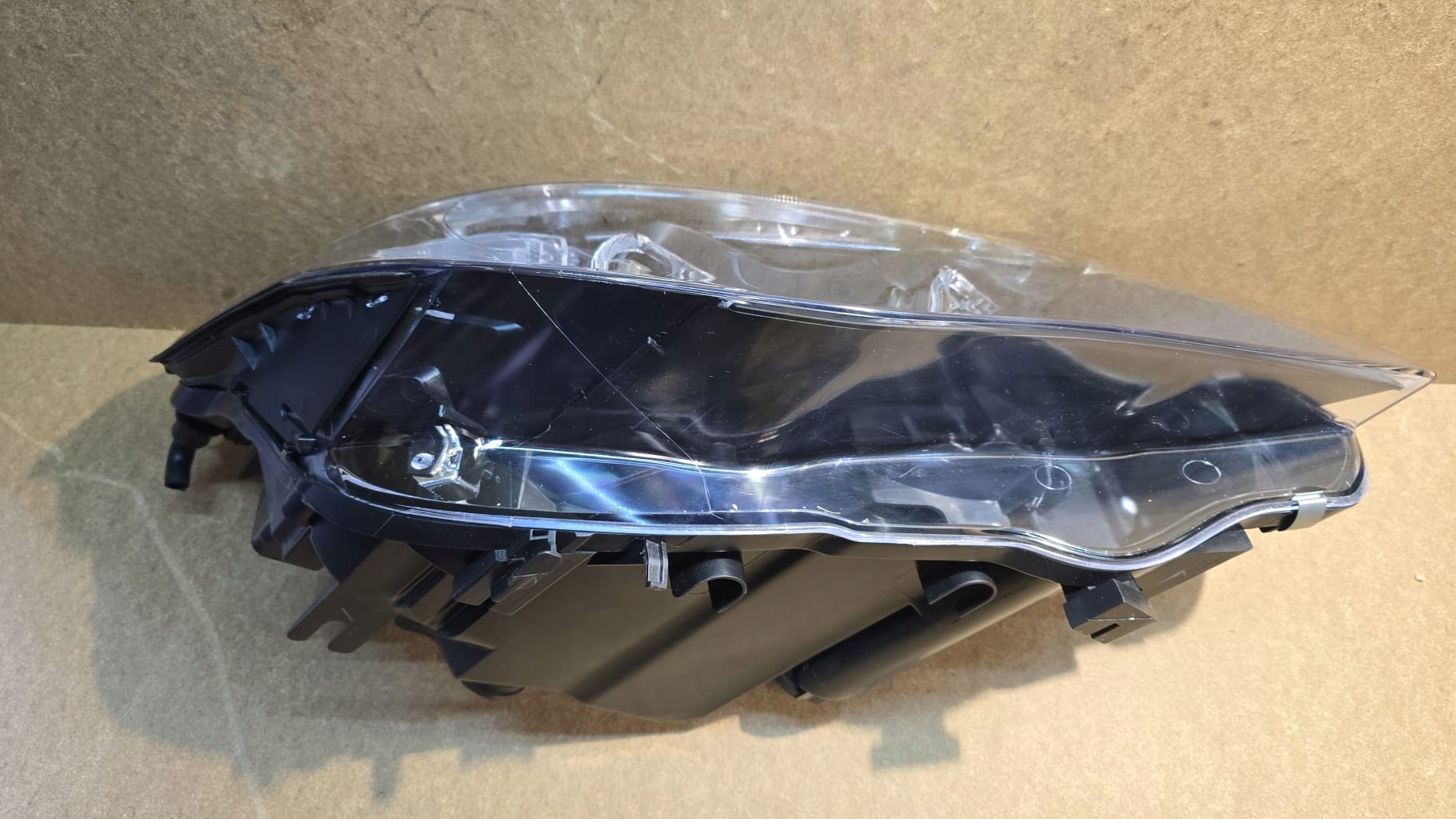Po Próbie Montazu světlomet Depo BMW 5 E60 E61 '05-'10 pravá, dovoz Skladem v EU — foto 5 z 5