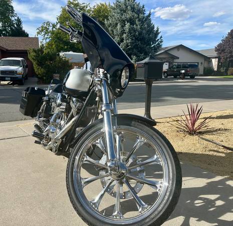1995 Harley-Davidson, dovoz USA — foto 3 z 5