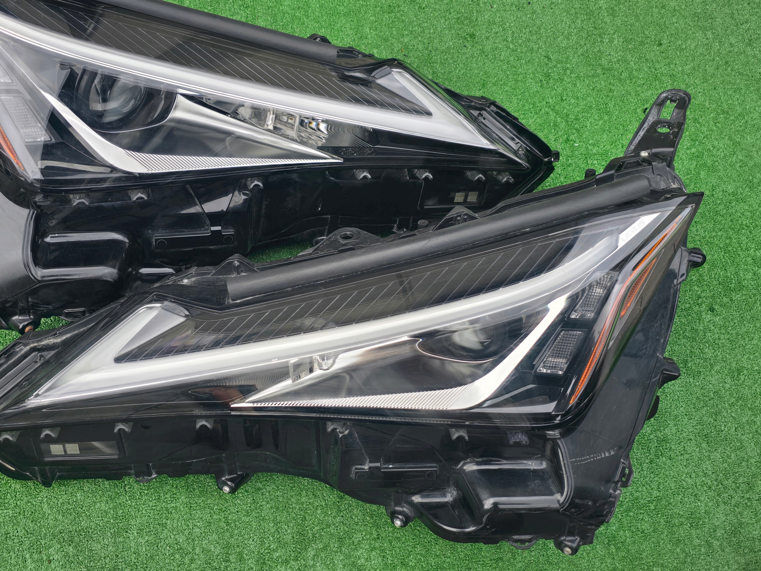 Lexus Ux FULL LED světlomety přední, Skladem v EU — foto 2 z 5