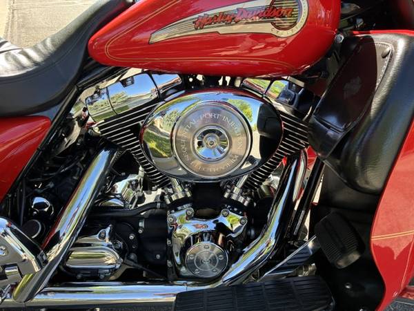2002 Harley-Davidson, dovoz USA — foto 3 z 8