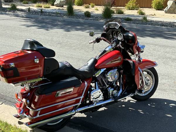 2002 Harley-Davidson, dovoz USA — foto 6 z 8