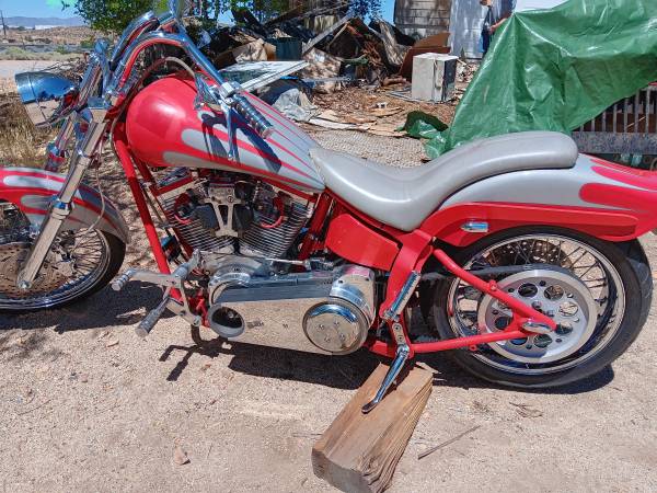 Awesome Paramount Custom, dovoz USA — foto 6 z 12