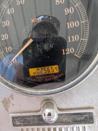 2004 Harley-Davidson, dovoz USA — foto 4 z 6