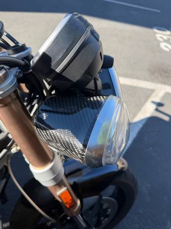 2011 Triumph, dovoz USA — foto 11 z 11