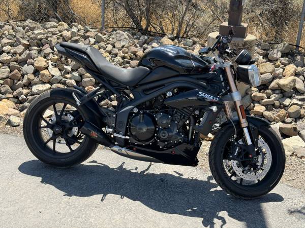 2011 Triumph, dovoz USA — foto 3 z 11