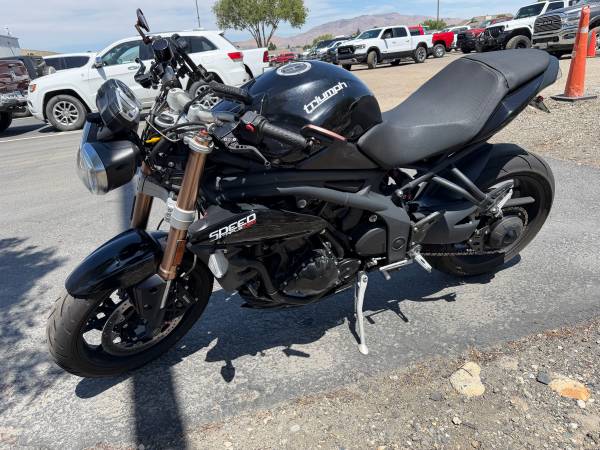 2011 Triumph, dovoz USA — foto 8 z 11
