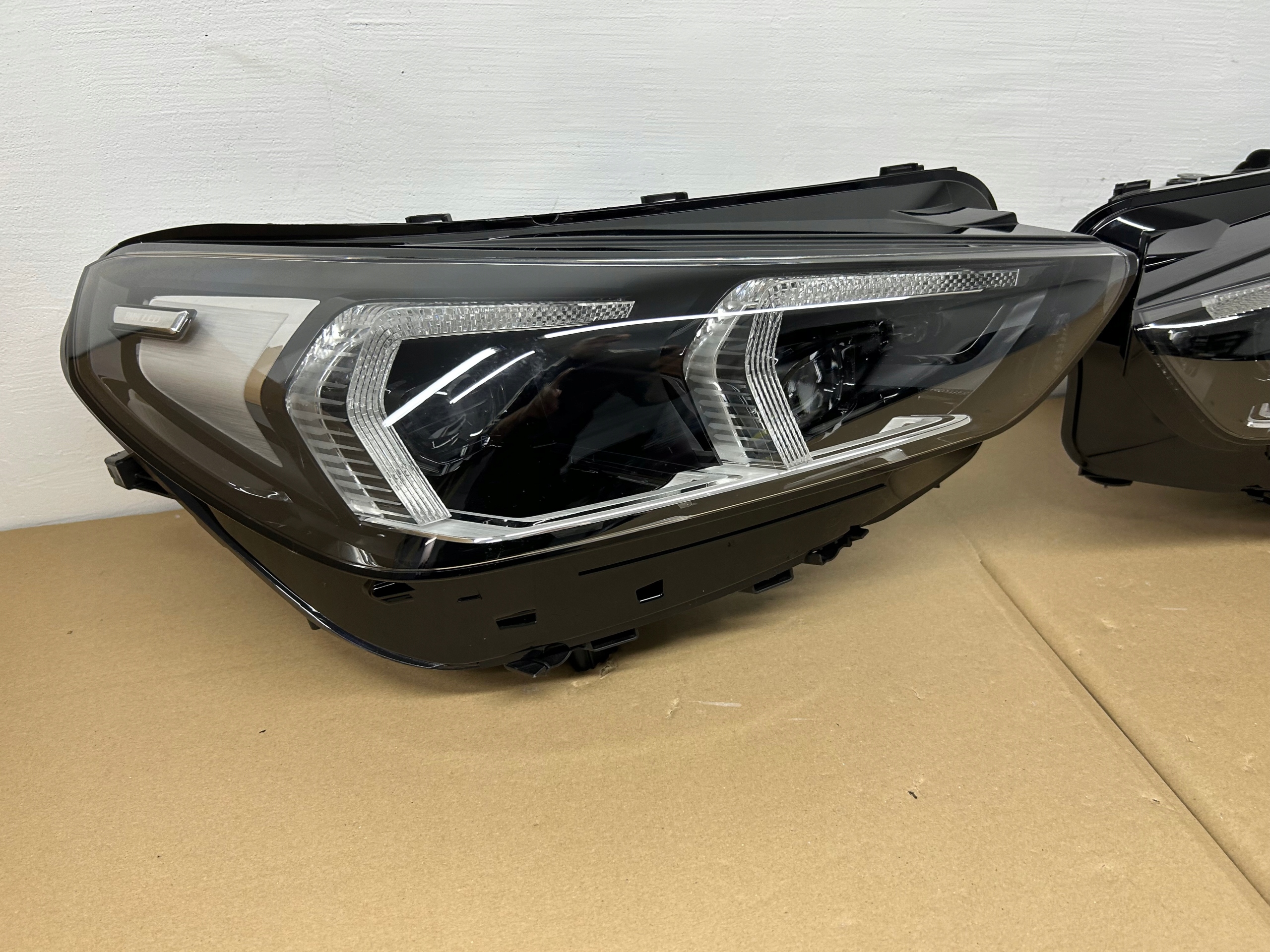 BMW OE 4A27815-01 5A5BD48-02 světlomety přední, dovoz Skladem v EU — foto 3 z 10