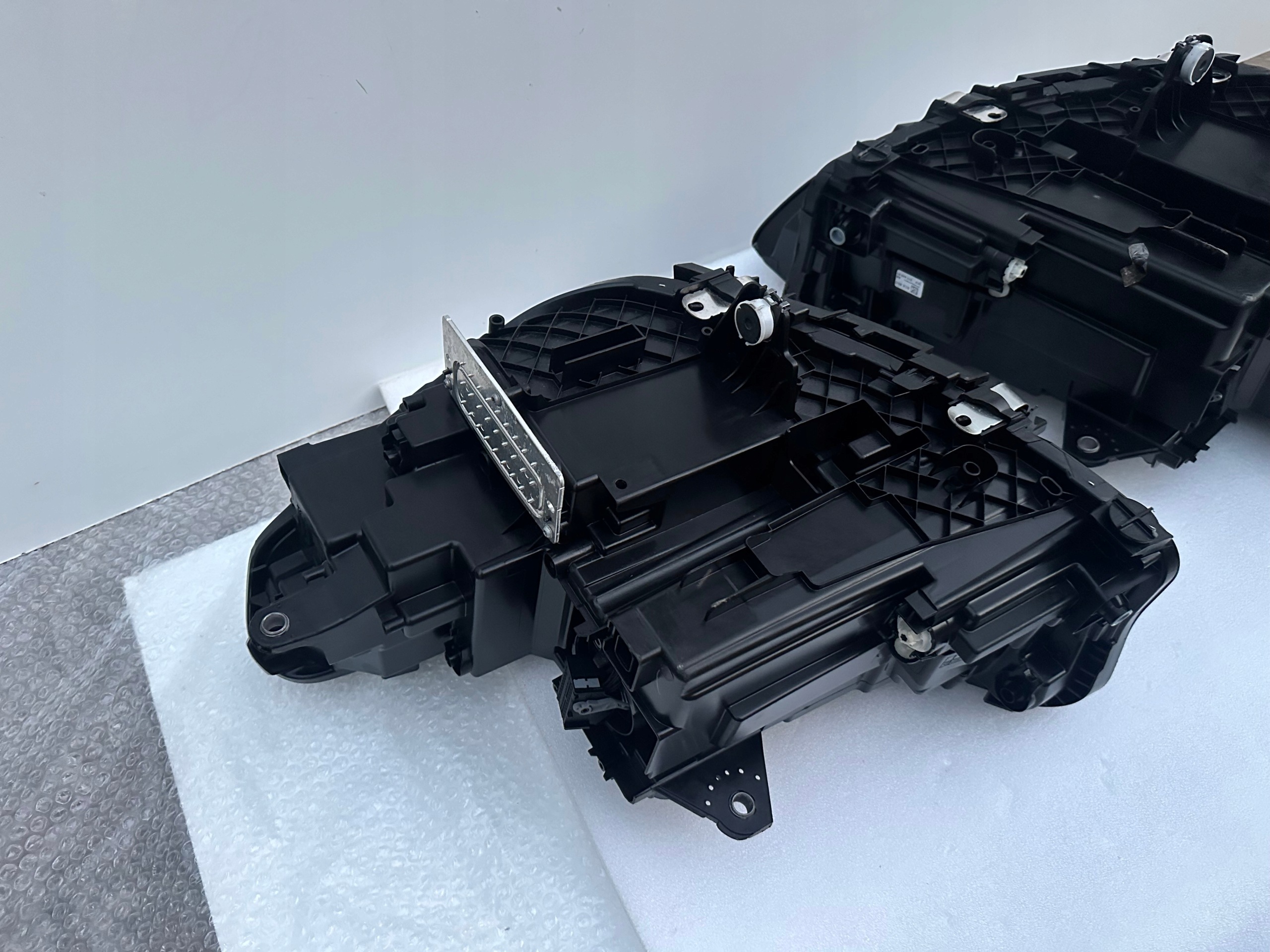 přední světlomet BMW OE LED elektrická regulace levé + pravé, Skladem v EU — foto 6 z 15