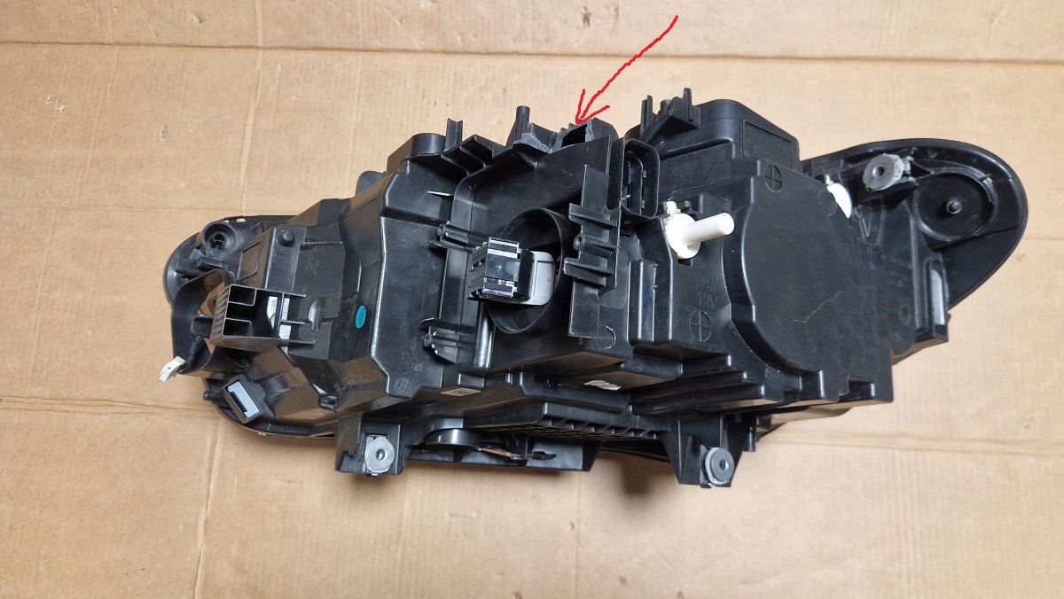 BMW OE 8738186-04 přední světlomet pravá, dovoz Skladem v EU — foto 4 z 8