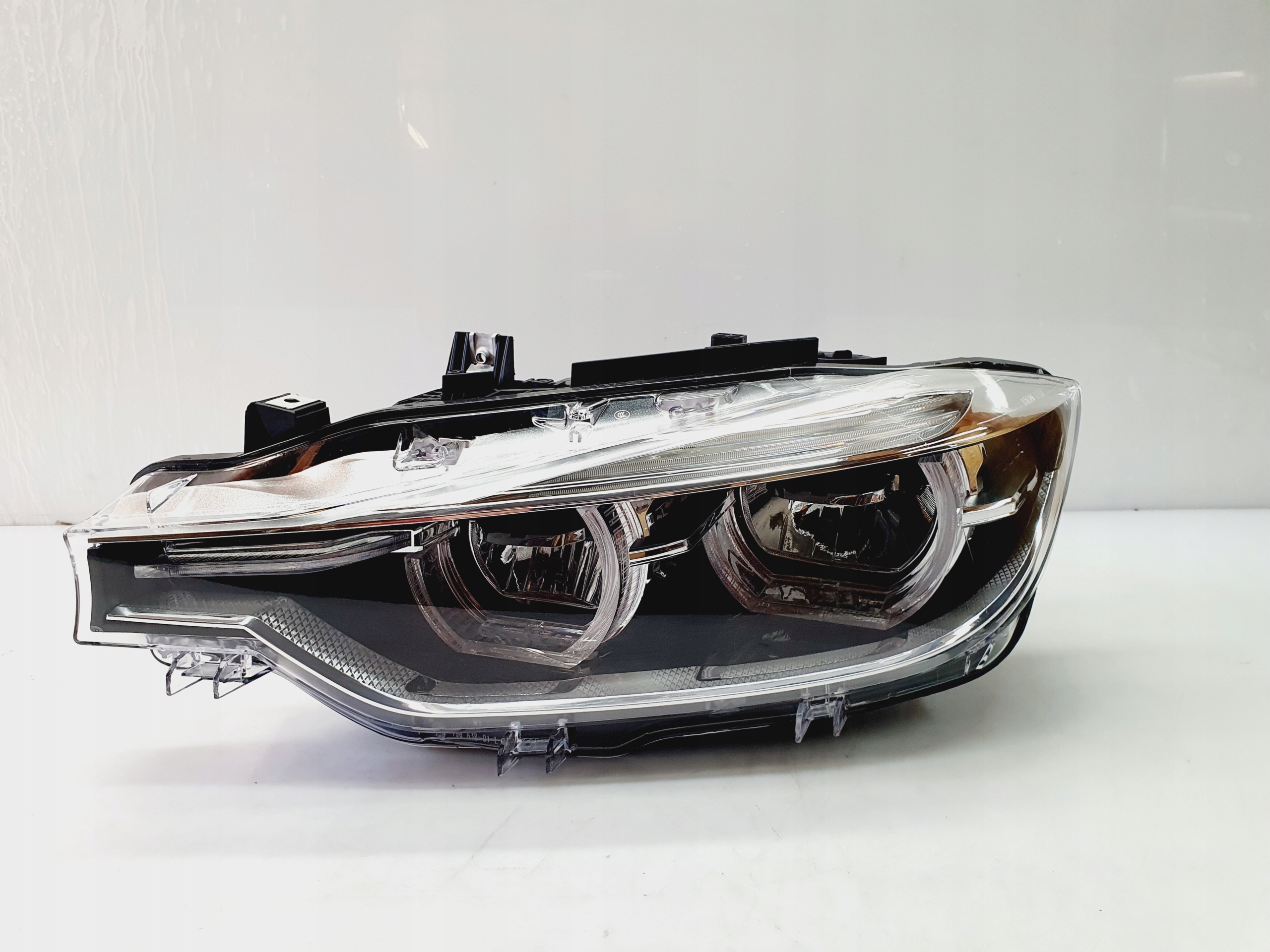 přední světlomet BMW OE LED elektrická komplet levý i pravý verze evropská, Skladem v EU — foto 4 z 15