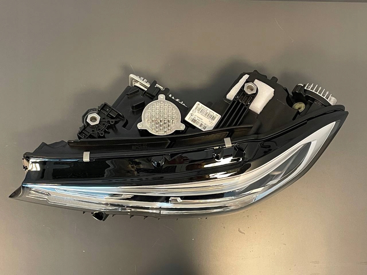 přední světlomet BMW OE LED elektrická regulacja levá/pravá, dovoz Skladem v EU — foto 3 z 15