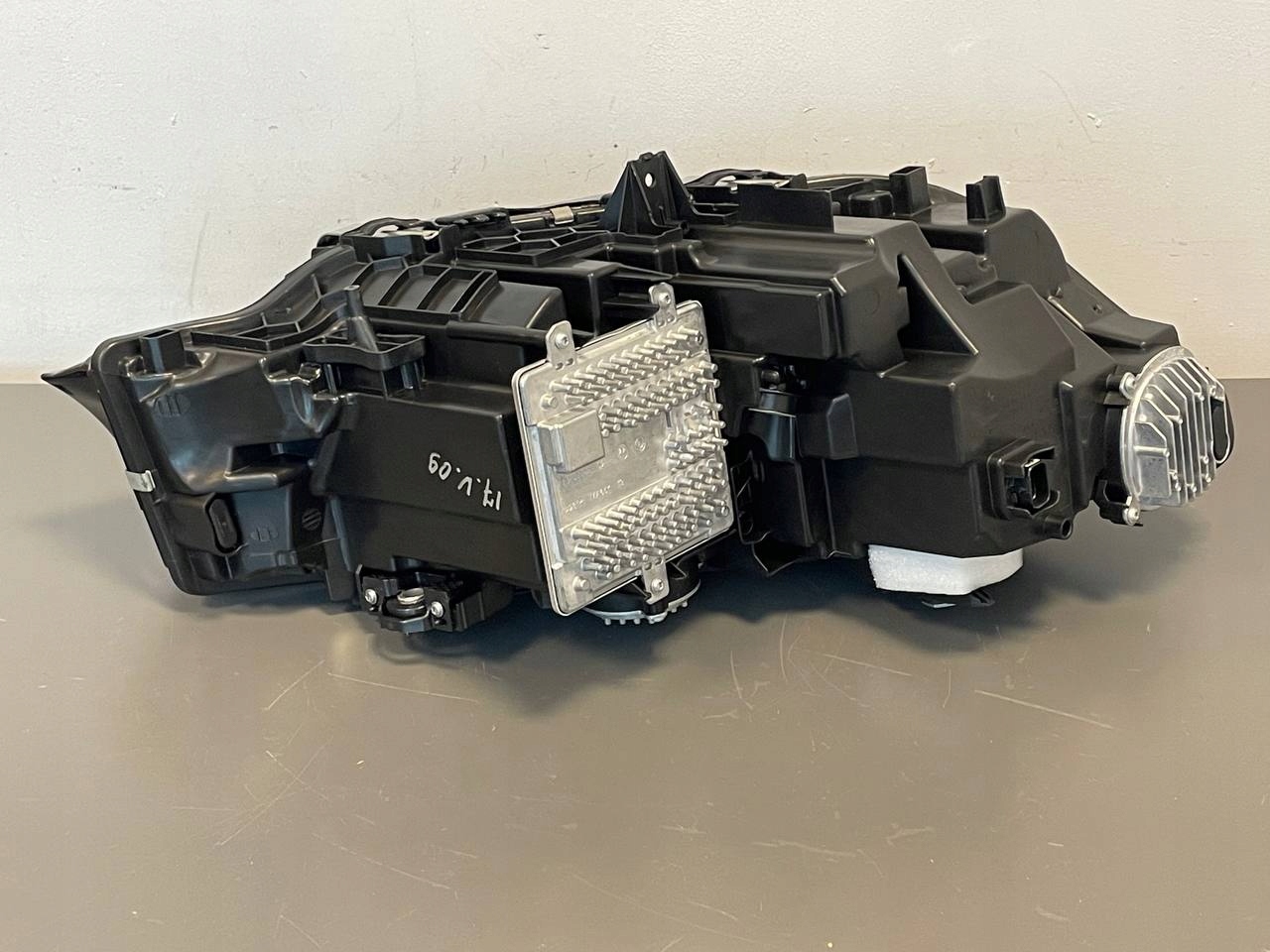 přední světlomet BMW OE LED elektrická regulacja levá/pravá, dovoz Skladem v EU — foto 4 z 15