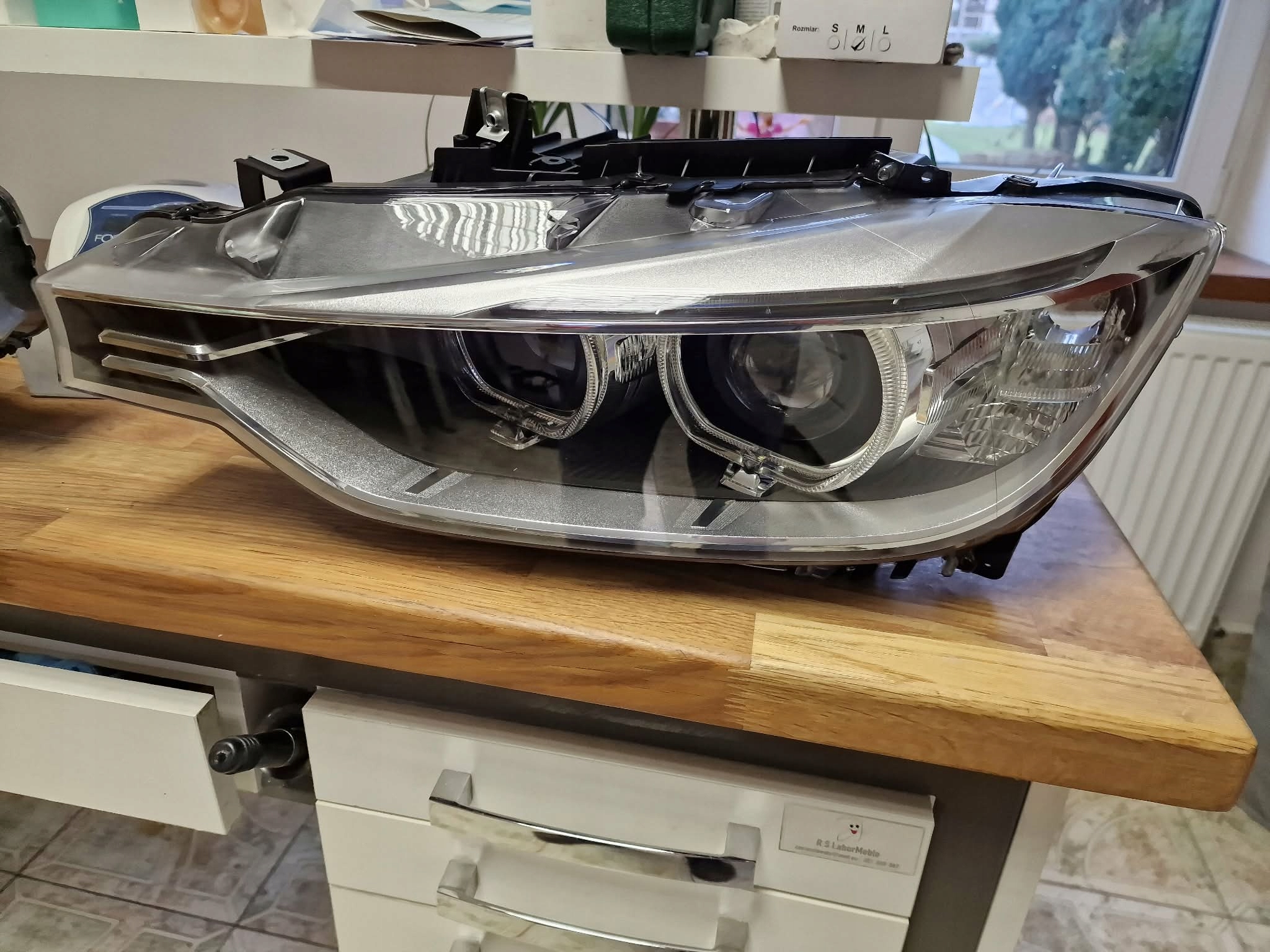 přední světlomet BMW OE bixenon komplet levý i pravý, Skladem v EU — foto 3 z 10
