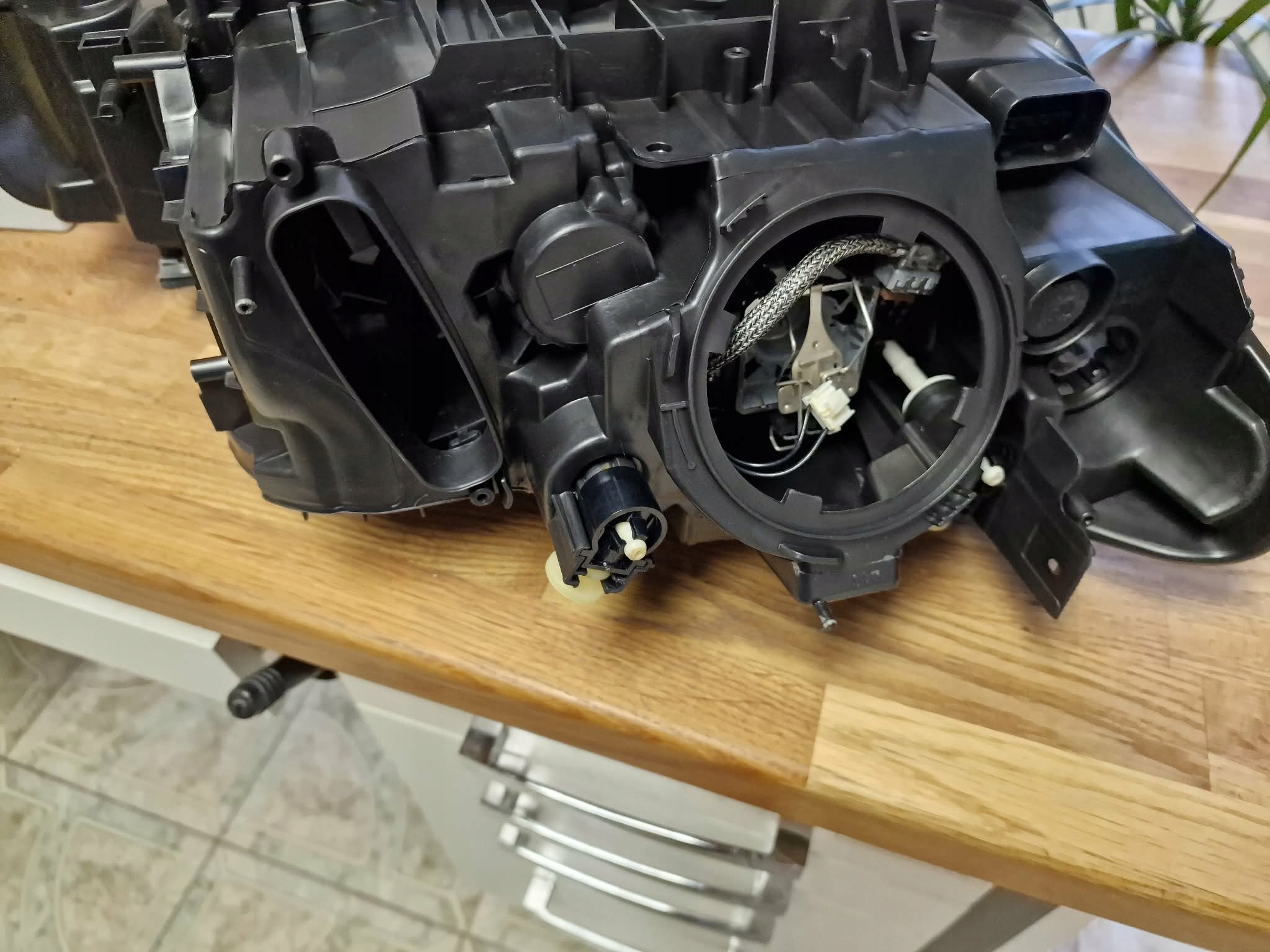 přední světlomet BMW OE bixenon komplet levý i pravý, Skladem v EU — foto 5 z 10