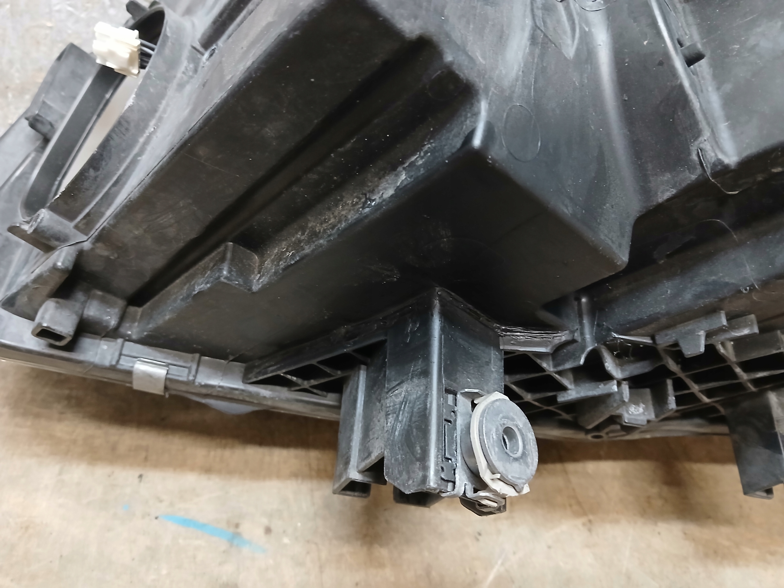 BMW OE 7472214-01 světlomet full led, Skladem v EU — foto 2 z 4